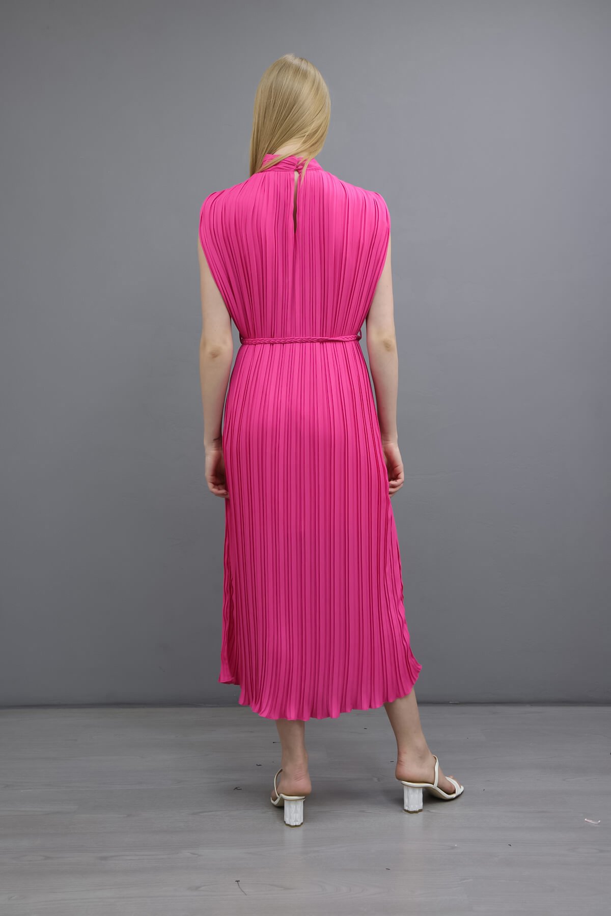 Zara coral best sale pleated dress