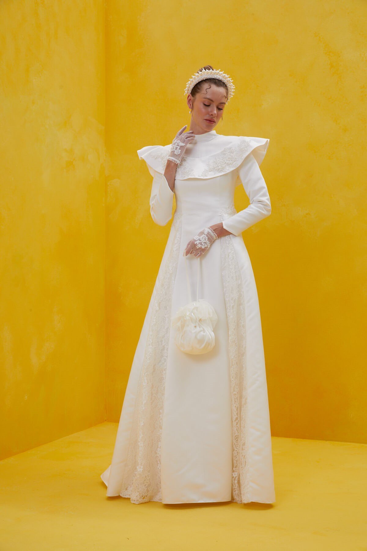 Geometric Lace Detailed Vintage Wedding Dress