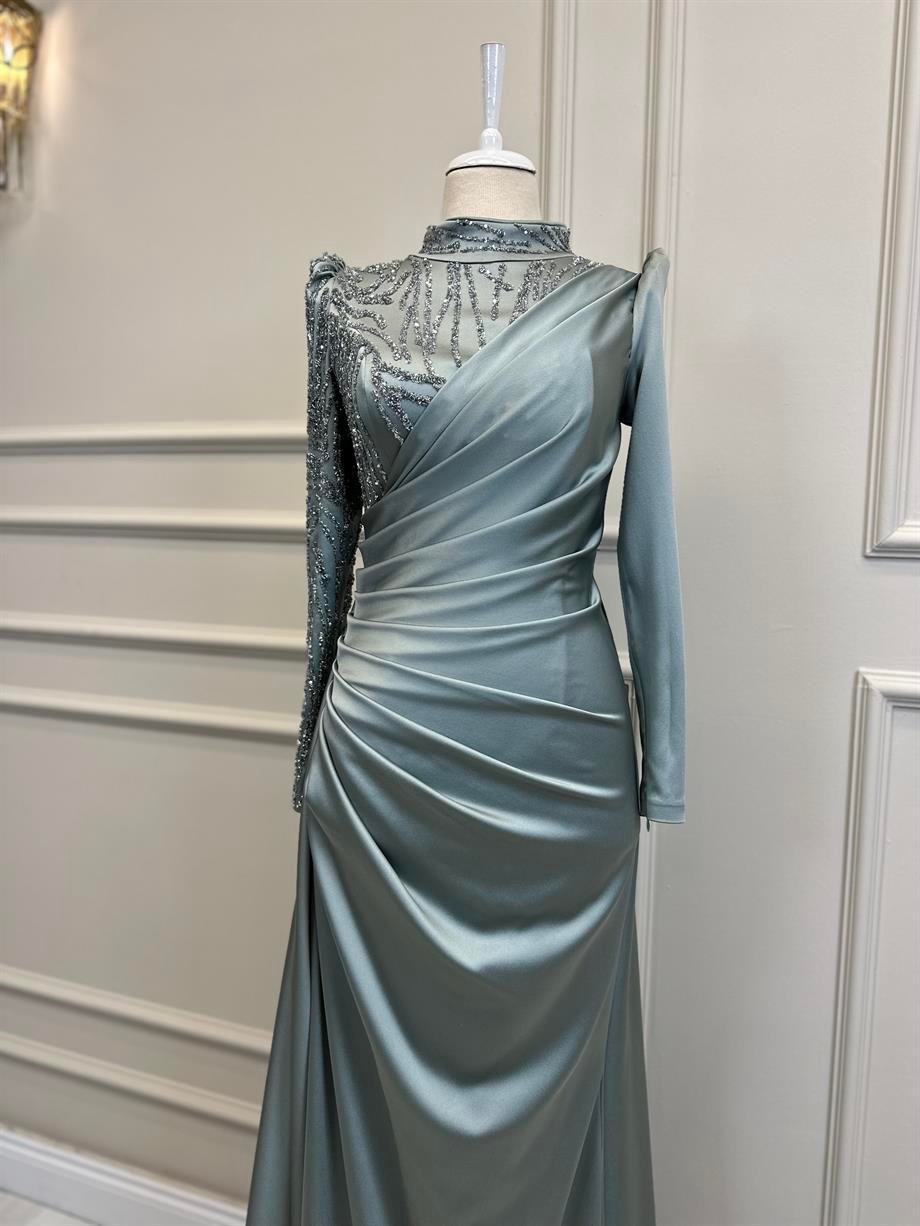 Embroidered Detailed Cape Satin Evening Dress Mint