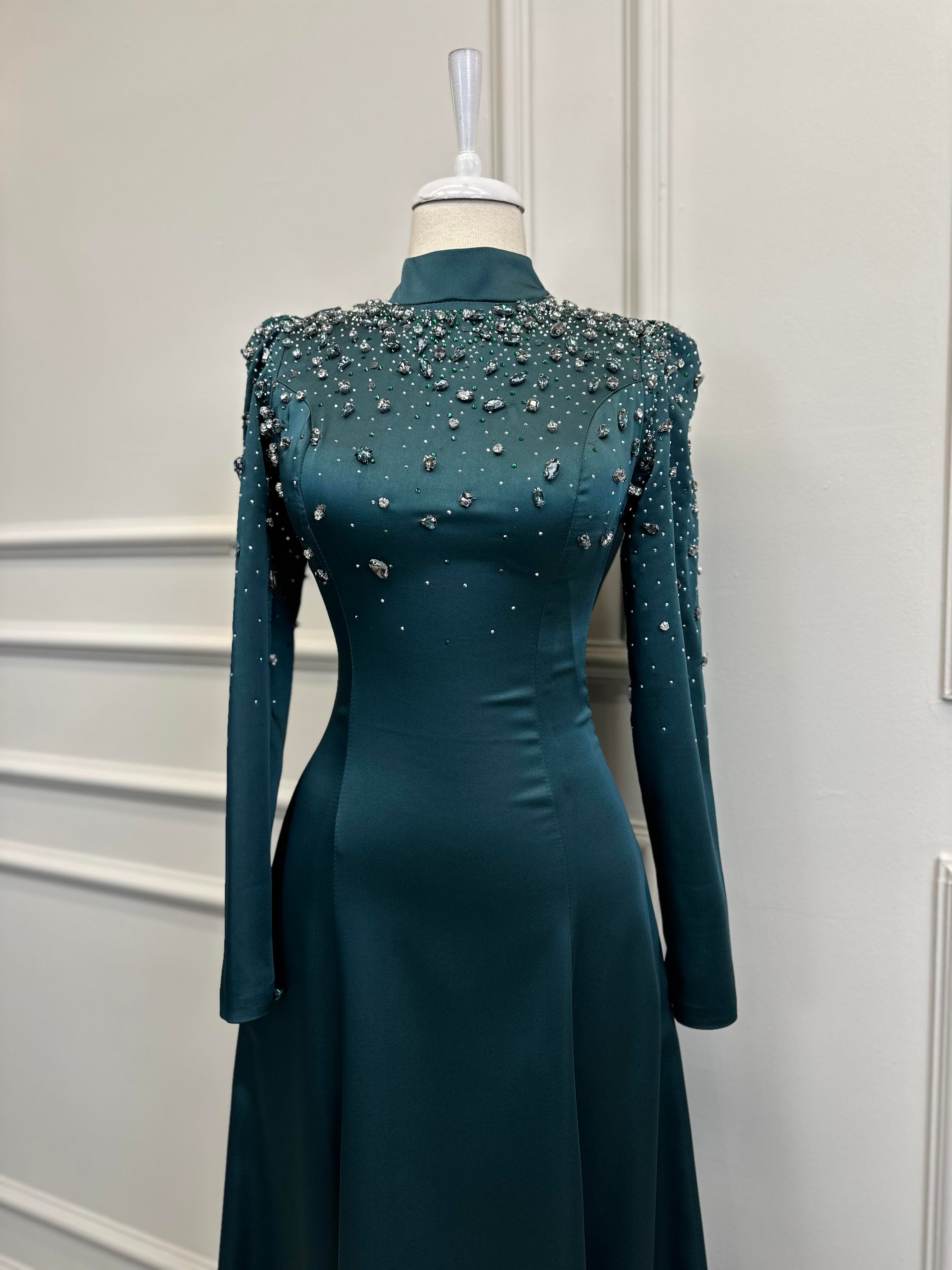 Embroidery Detailed Satin Evening Dress Emerald