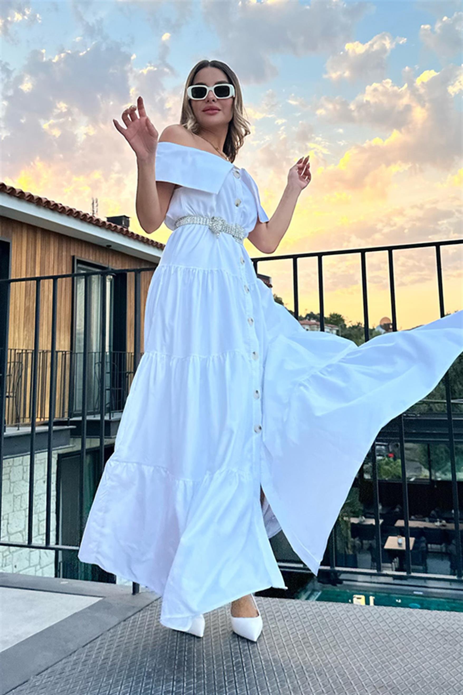 Angelo madonna yaka beyaz maxi elbise