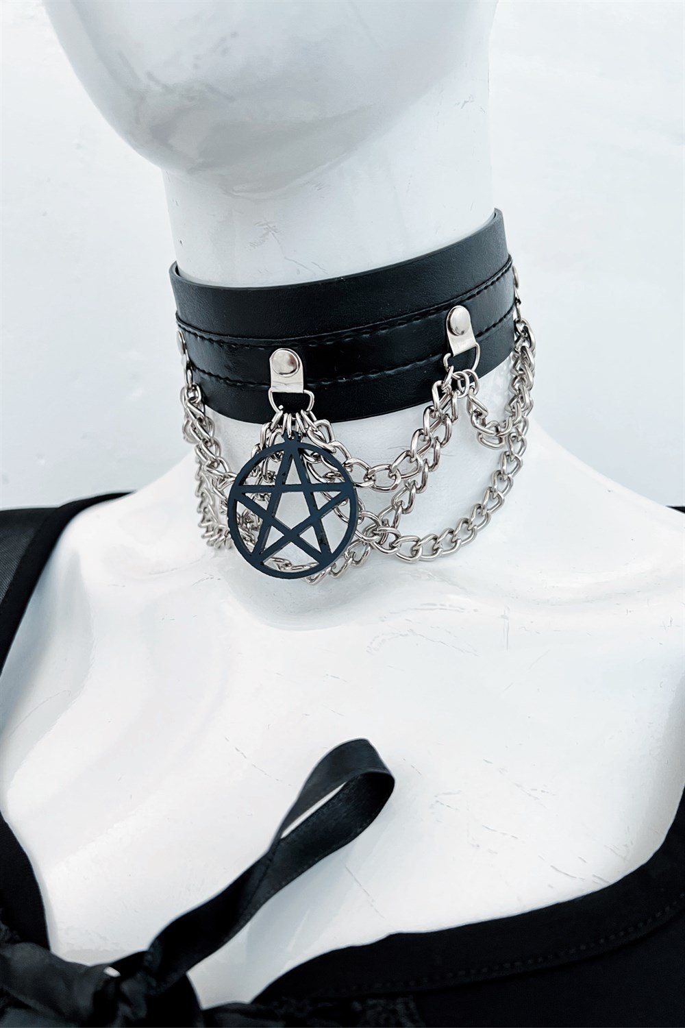 Choker pentagram on sale