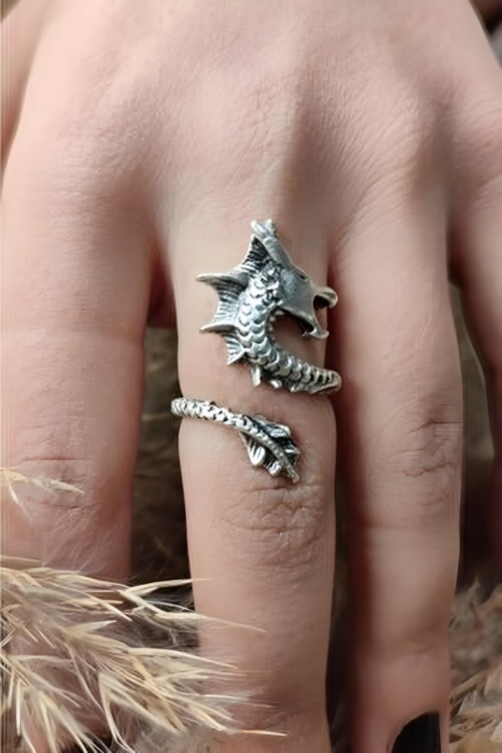 Dragon finger deals ring