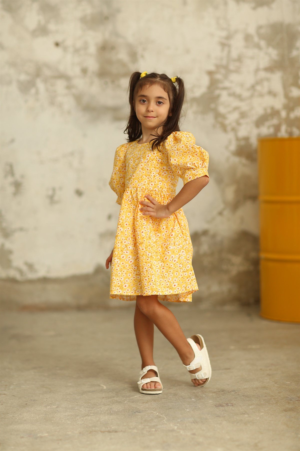 Sarı Papatyalı Kız Çocuk Elbise www.kucugumbutik.com