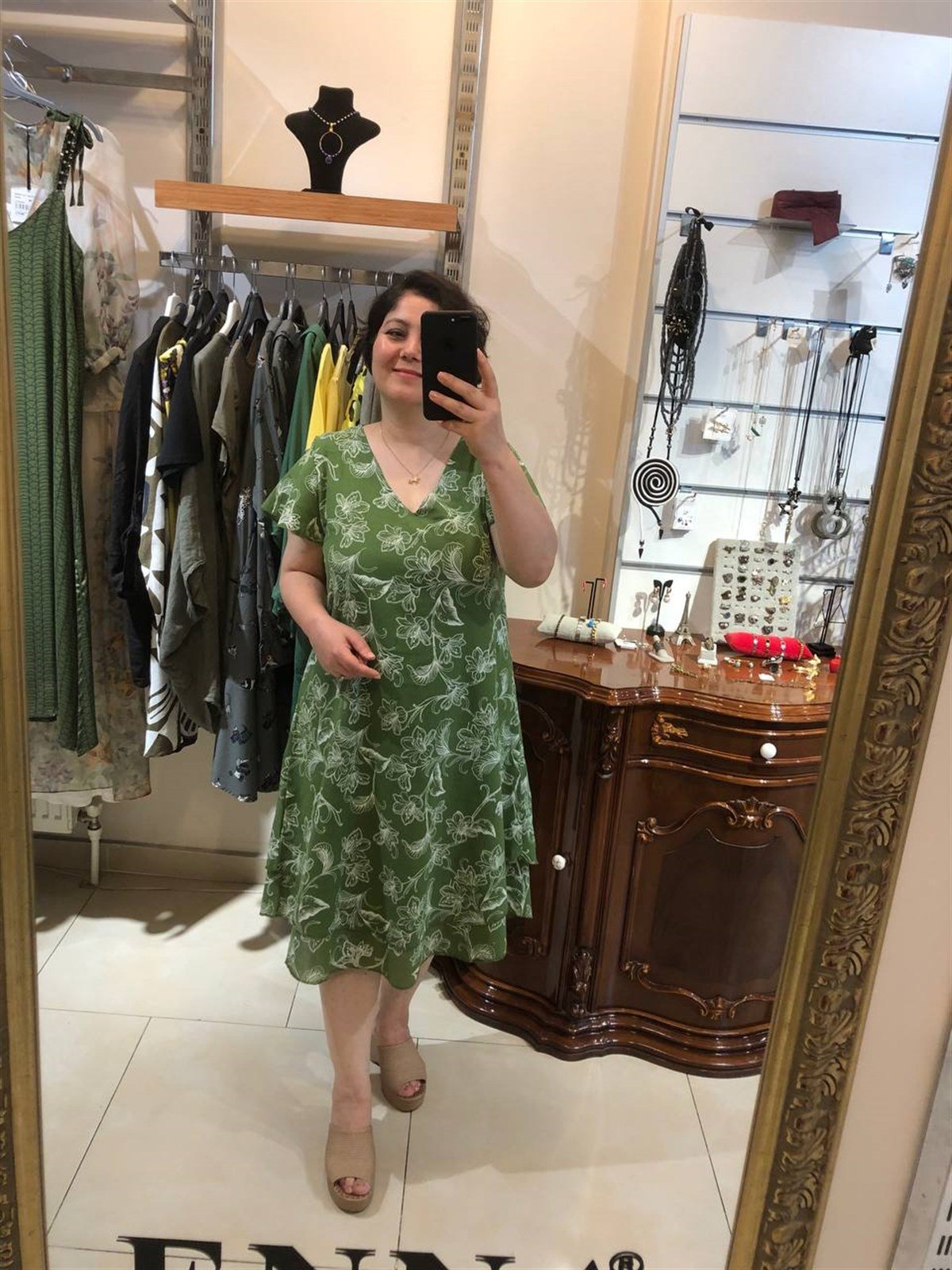 V Yaka Çiçekli Yazlık Elbise - Enna Butik