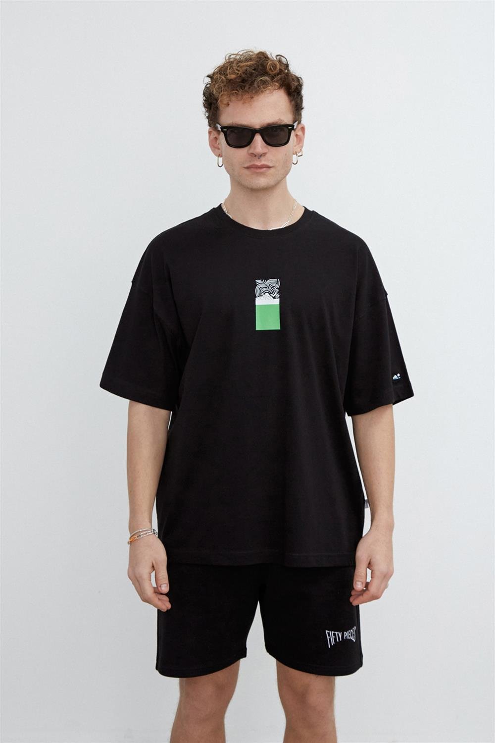 Erkek Siyah Sırt Baskılı Düşük Omuzlu T-shirt - Fifty Pieces