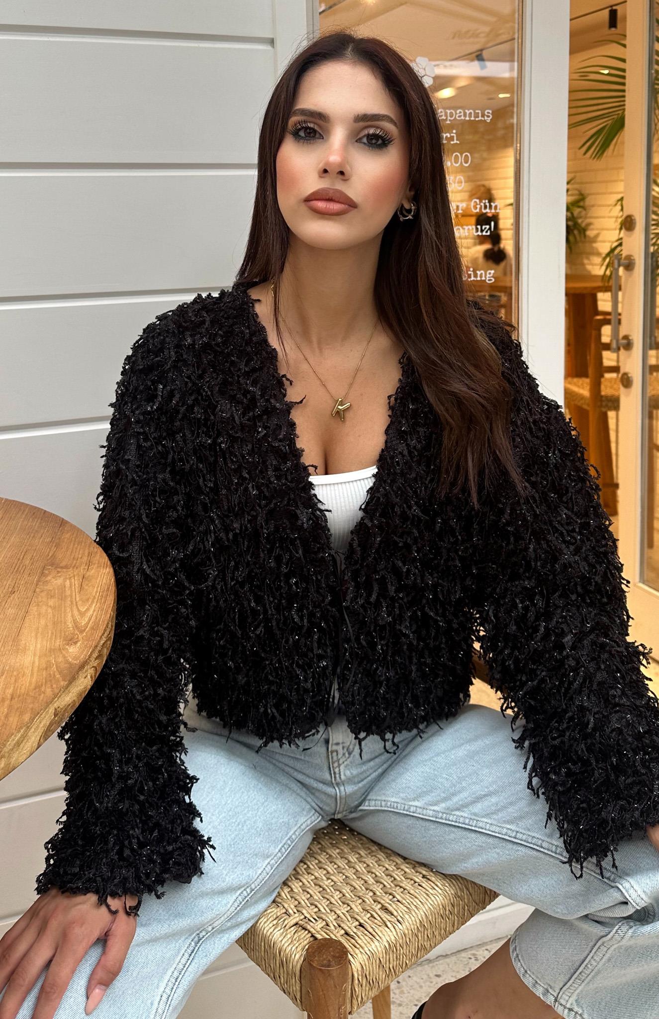 Püsküllü Hırka SİYAH - Miss Rouge Püsküllü Hırka SİYAH - Miss Rouge