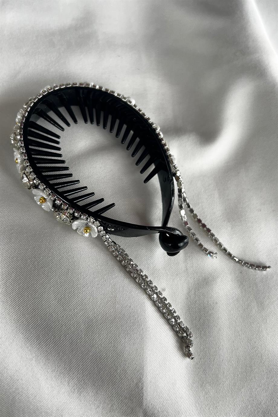 Takıştır Bijuteri Online | Gümüş Renk Çiçek Detaylı Taşlı Topuz Toka