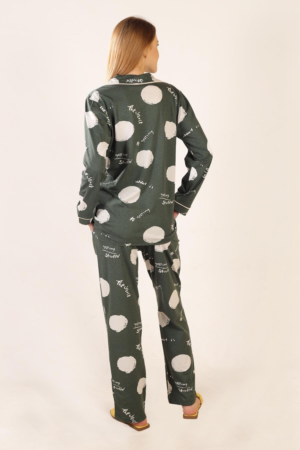 Desenli Pamuklu Örme Pijama Takımı - Yeşil Yazı Baskılı