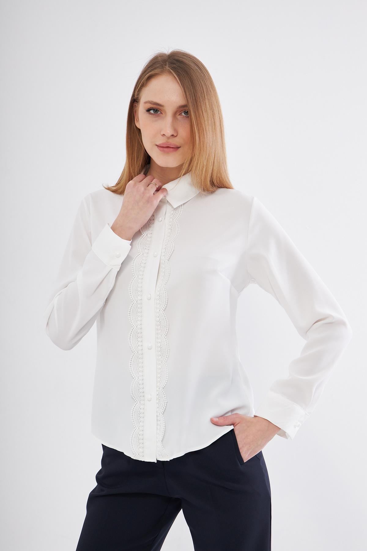 Kadın Ön Düğme Dantel Detaylı Saten Gömlek - Beyaz