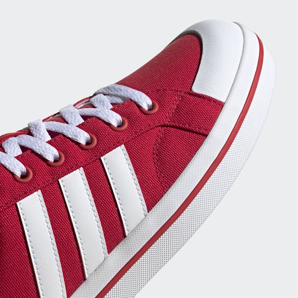 Adidas Red Stripes Shoes. Valentino White Red Striped Low Top купить не оригинал. Материал адидас
