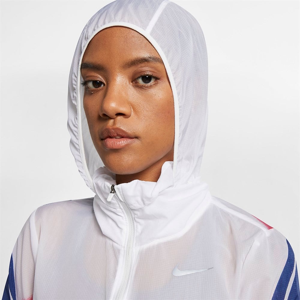 Impossibly light deals nike jacket