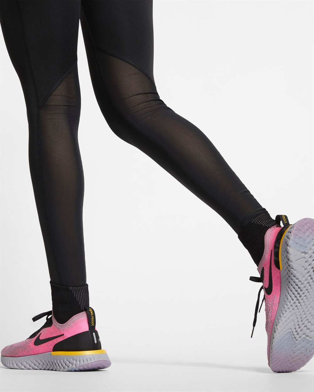 Nike Fast Tights Kadın Siyah Tayt AT3103-010