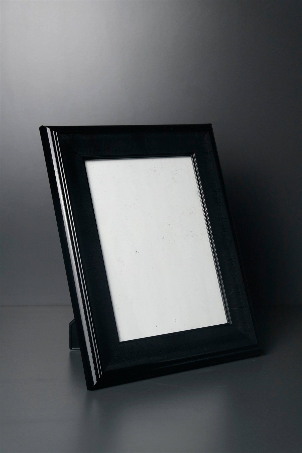 Siyah Mat Ahşap Resim Çerçevesi 22x28 Cm Fiyatları | Joy Home Accessories