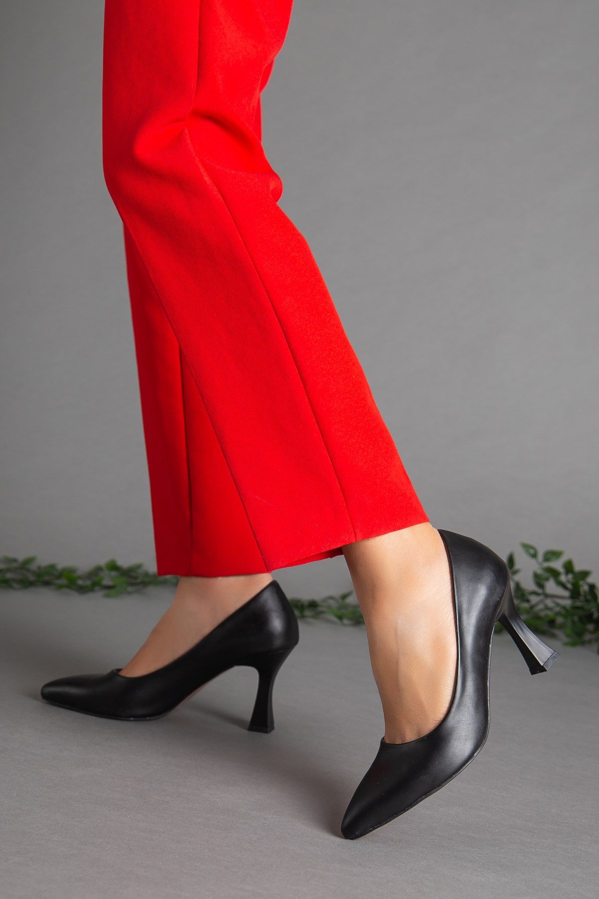 Cilt İnce Topuk Siyah Büyük Numara Kadın Ayakkabısı Topuklu Stiletto