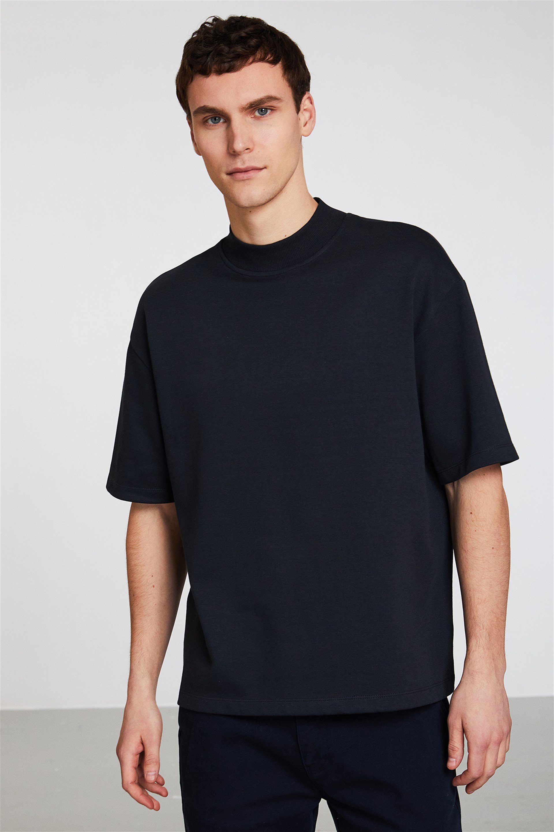 FABIO Erkek Oversıze T-Shirt Lacivert Düz Renk Dik Yaka