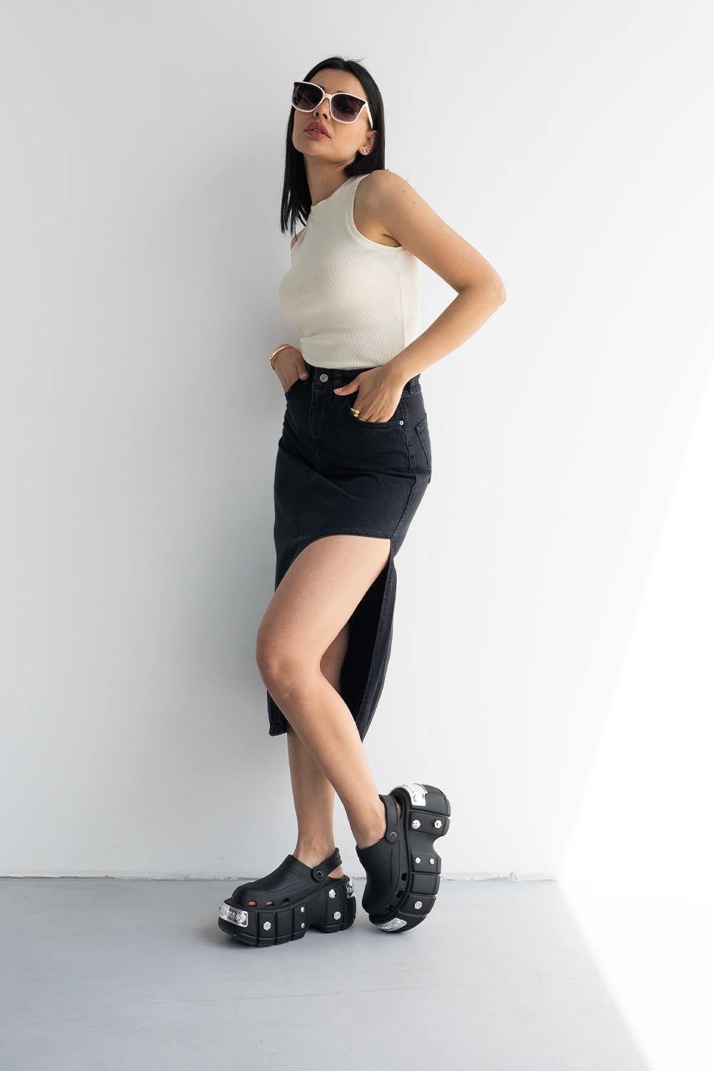 Kadın Siyah Bacak Yırtmaçlı Kot Etek | Pranga Giyim