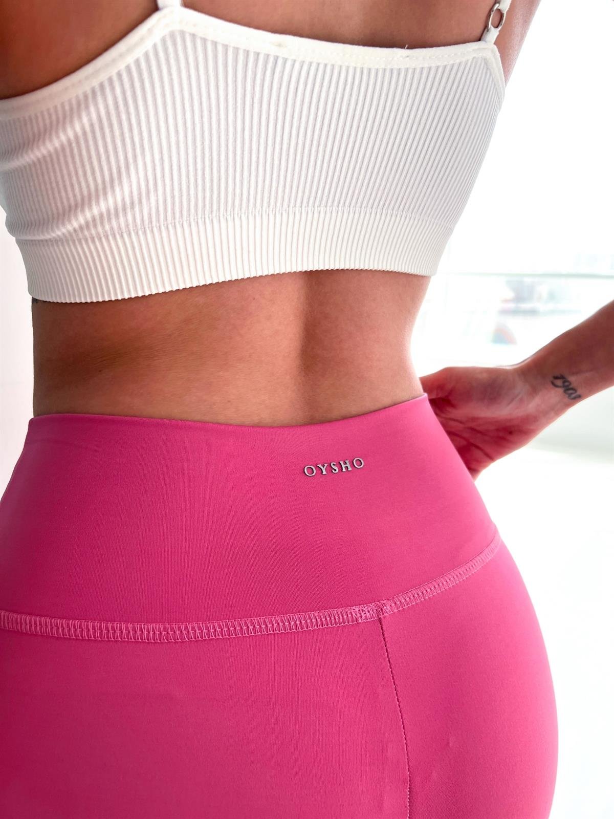 Flora porno onlayn 9-sinf oquvchilari bilan jinsiy aloqa