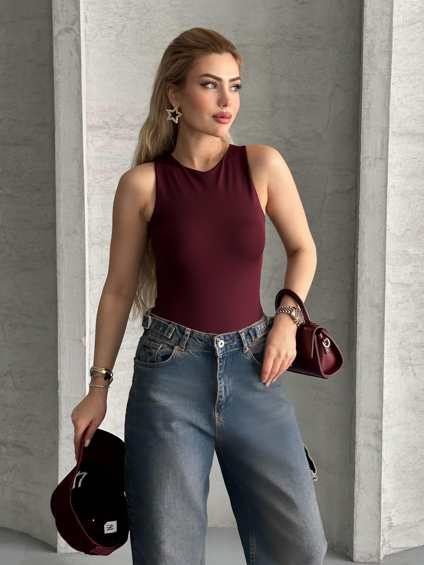 Sıfır Kol Yüksek Yaka Bordo Bodysuit
