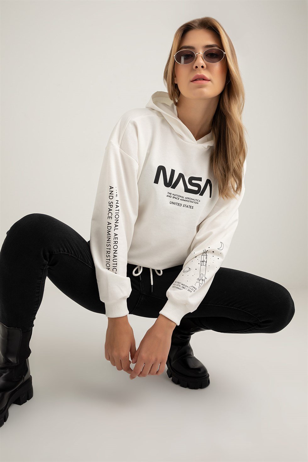 Nasa Bask l Kapu onlu Sweat EKRU