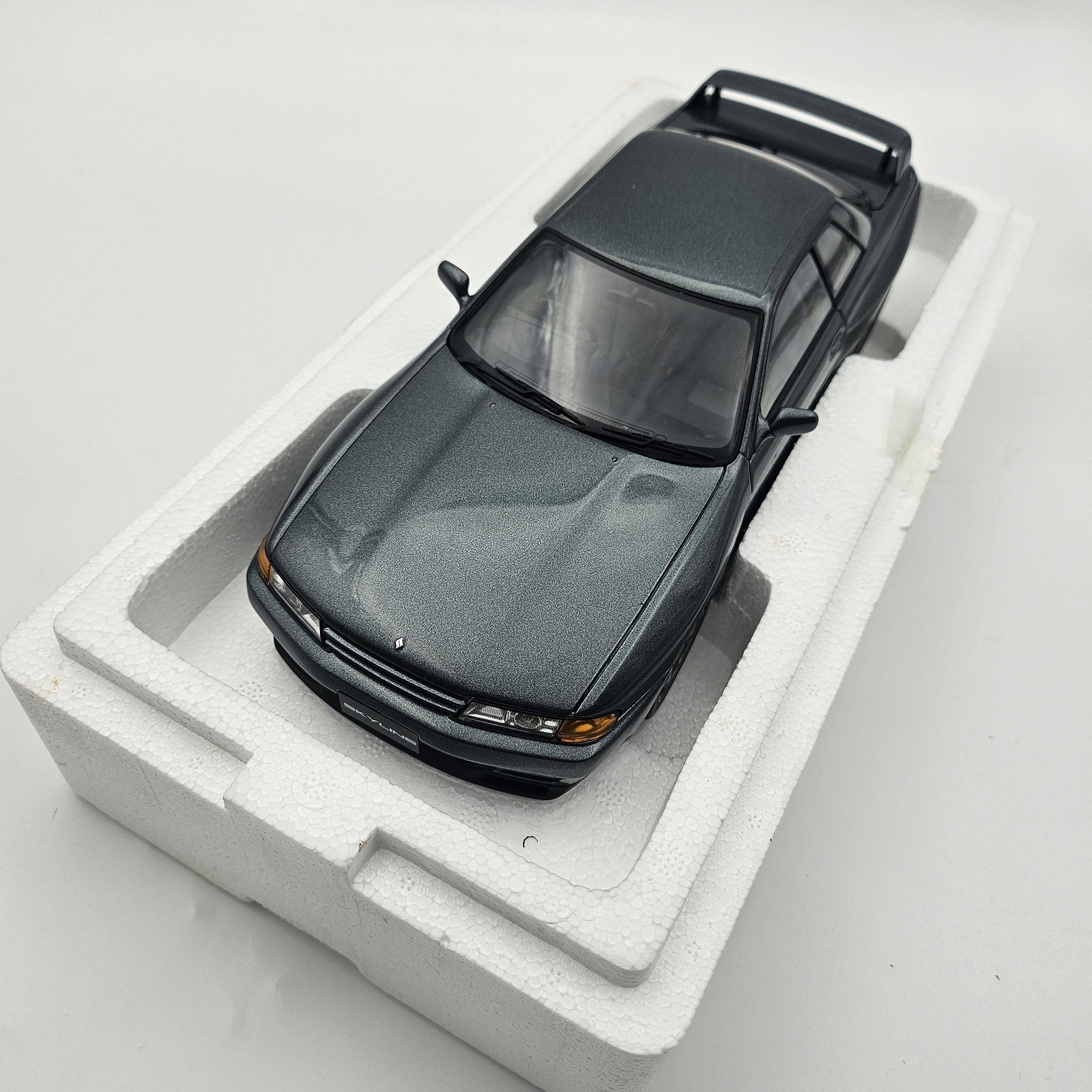 AUTOart Millennium - Nissan Skyline GT-R R32 1/18