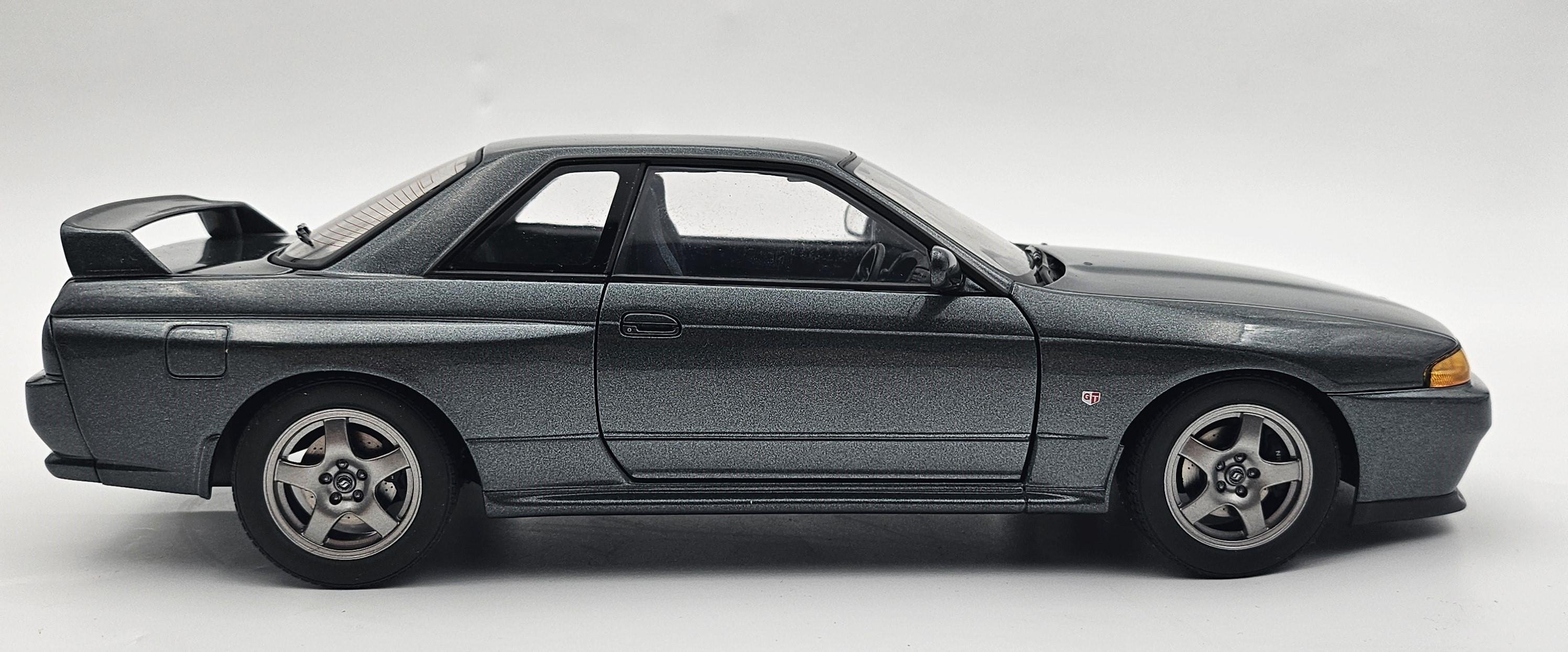 AUTOart Millennium - Nissan Skyline GT-R R32 1/18 AUTOart Millennium - Nissan Skyline GT-R R32 1/18