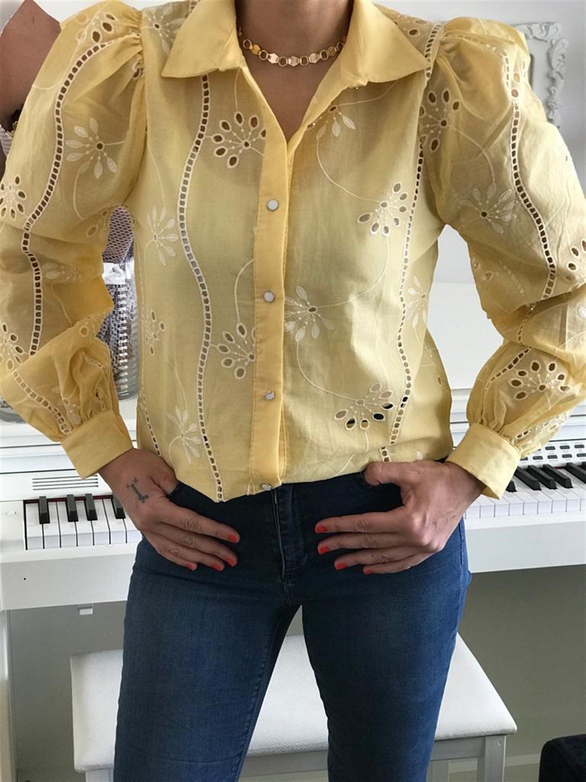 Sarı Renk Fisto Detaylı Poplin Kumaş Tasarım Gömlek - Yaz Gündoğan Butik