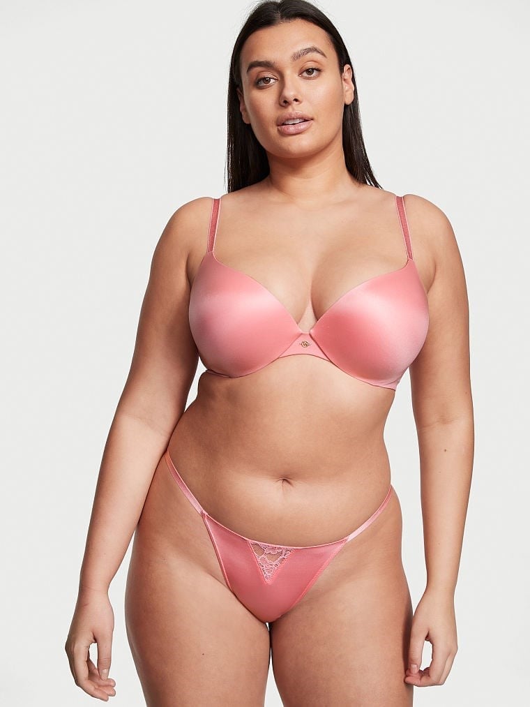 Anna Ardovaning yalangoch fotosurati