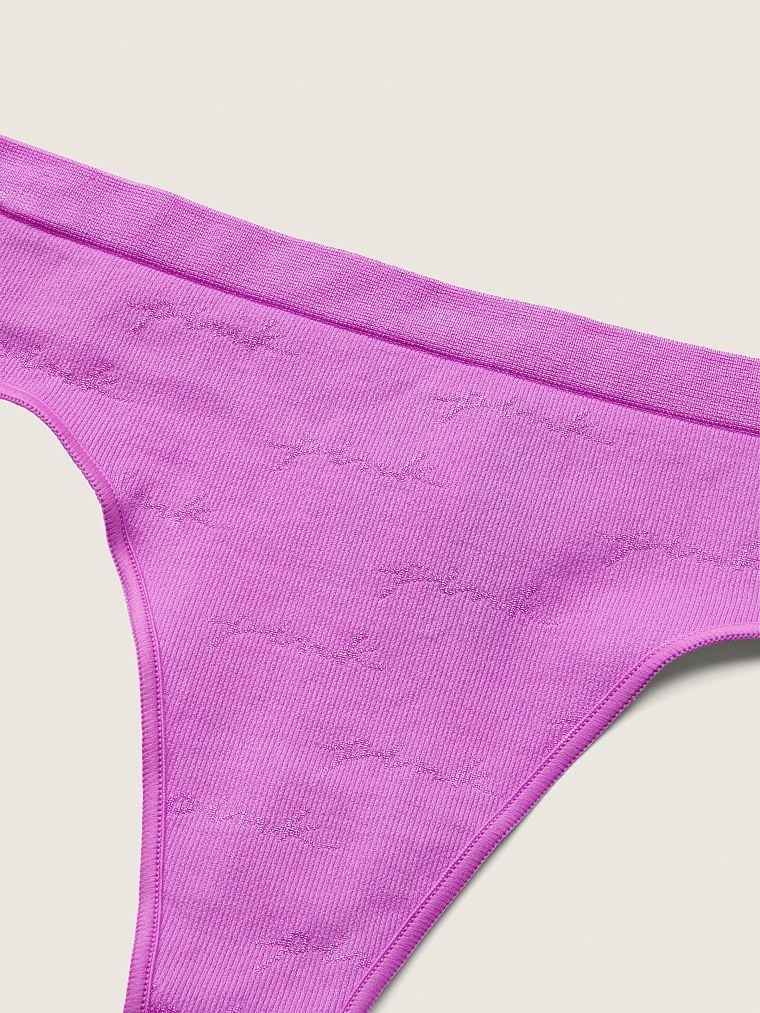 U pornoni siylaydi va erkalaydi