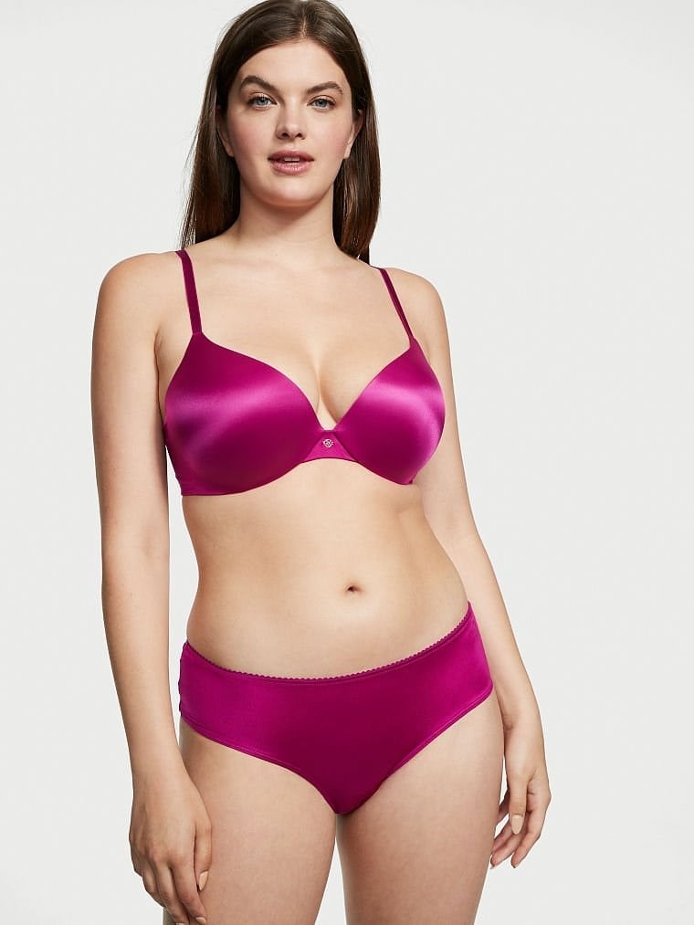 Geylar bir-birining qolini sorishadi