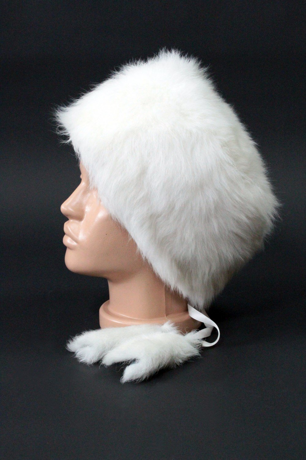 Beyaz Kadın Tüylü Kalpak Şapka 06