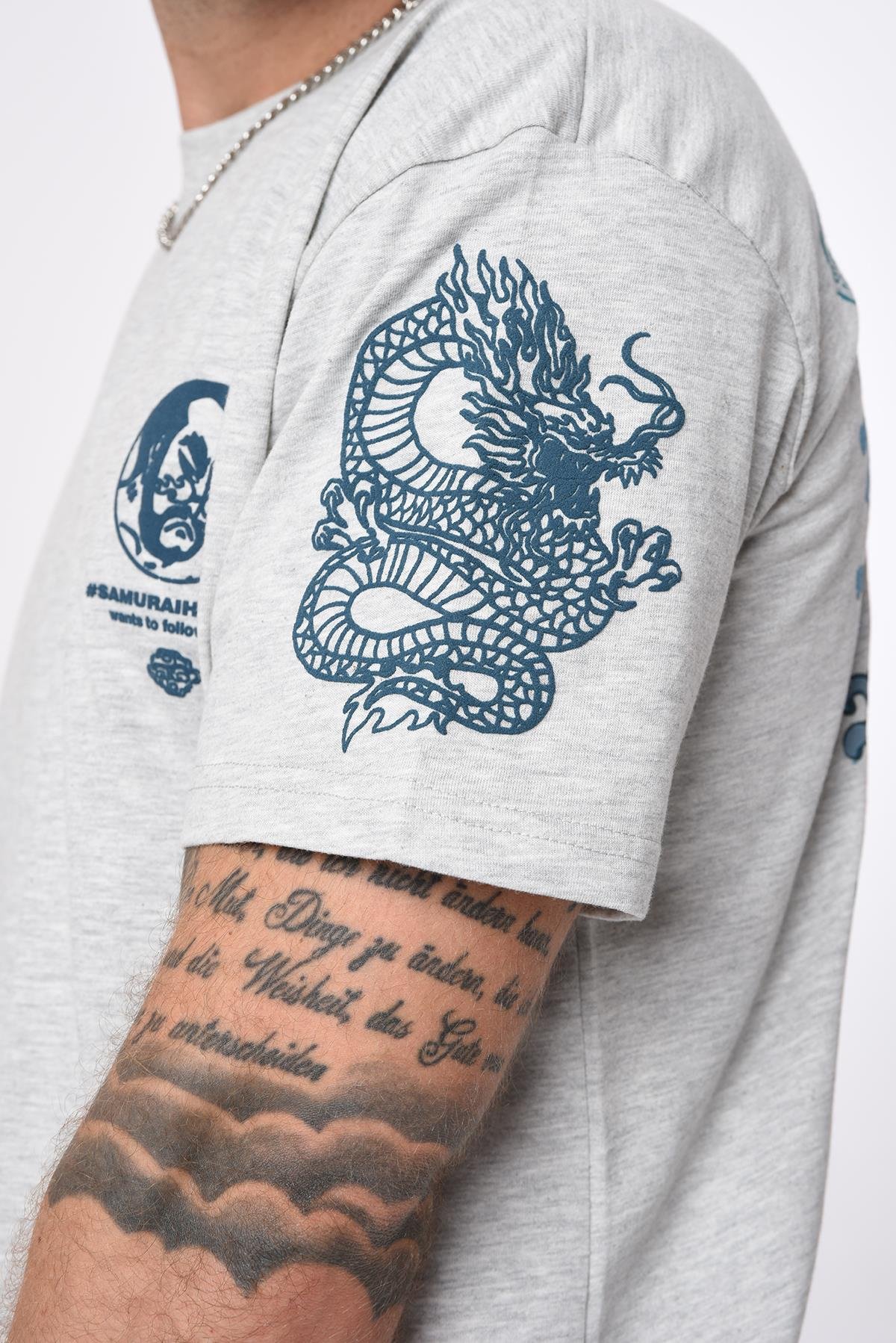 OVERSİZE SAMURAI HONOR BASKILI T-SHİRT R-5296 OVERSİZE SAMURAI HONOR BASKILI T-SHİRT R-5296
