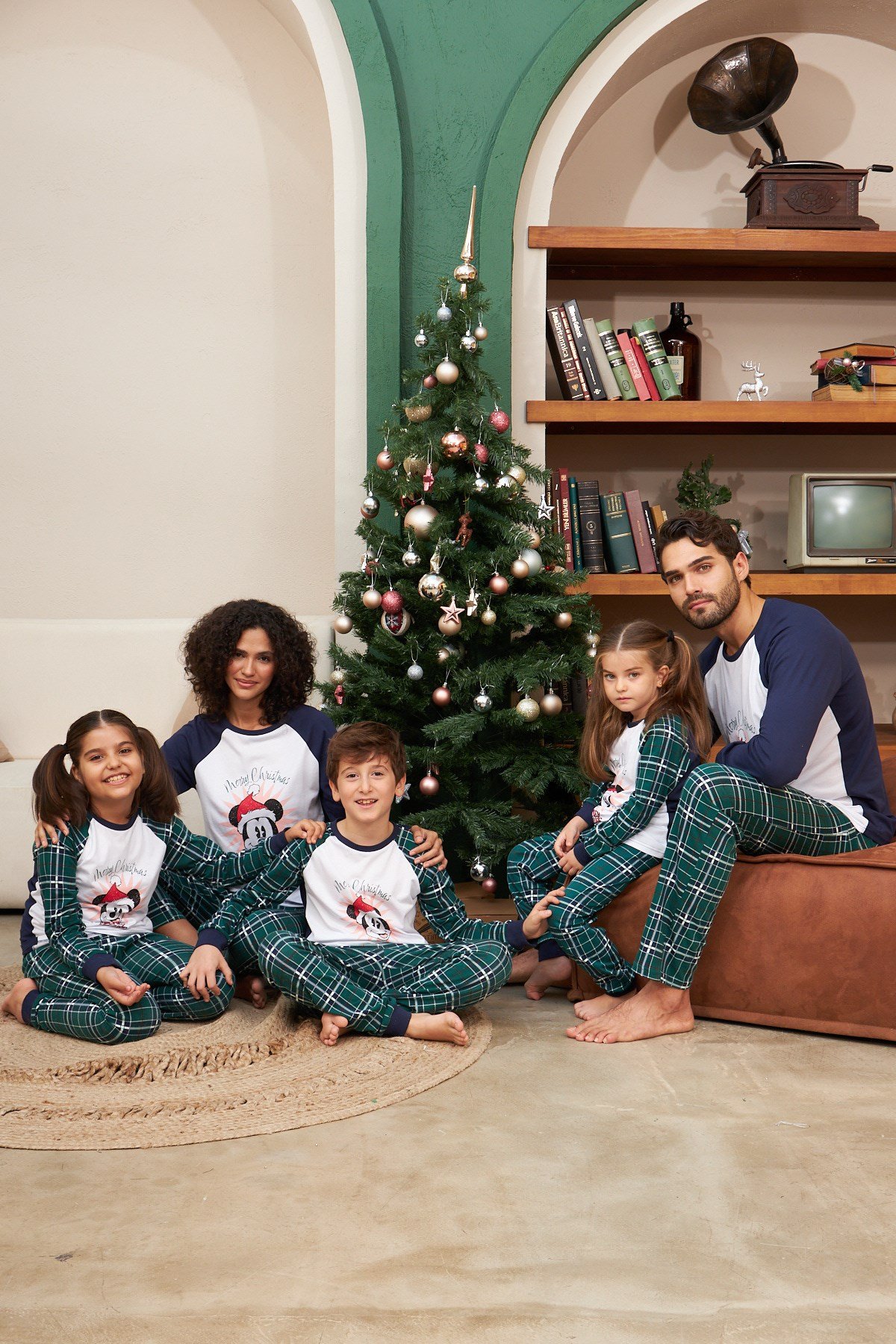 Disney new year aile pijama takımı bedenler ayrı ayrı satılır fıyatları  farklıdır