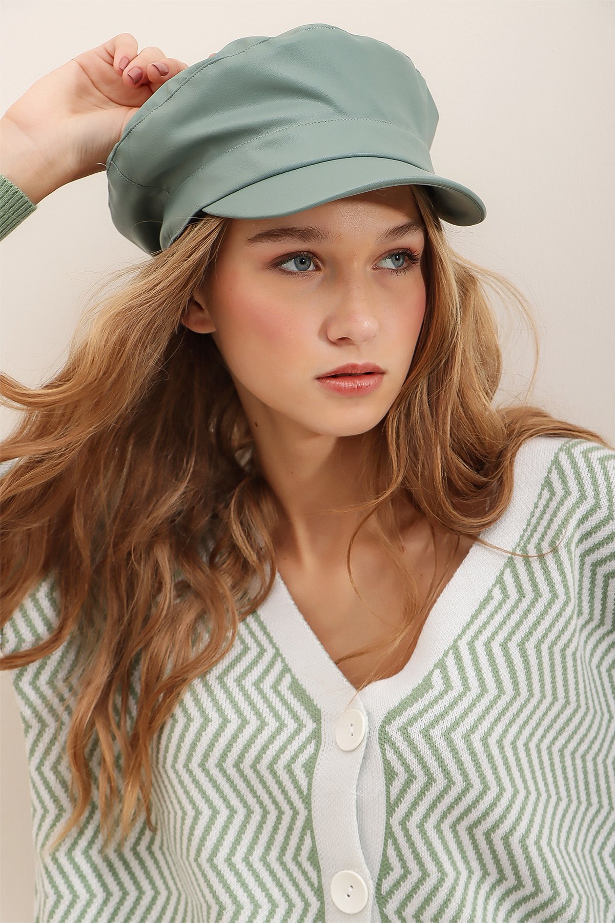 Kadın Suni Deri Kasket Şapka - Çağla Yeşili | Trend Alaçatı Stili
