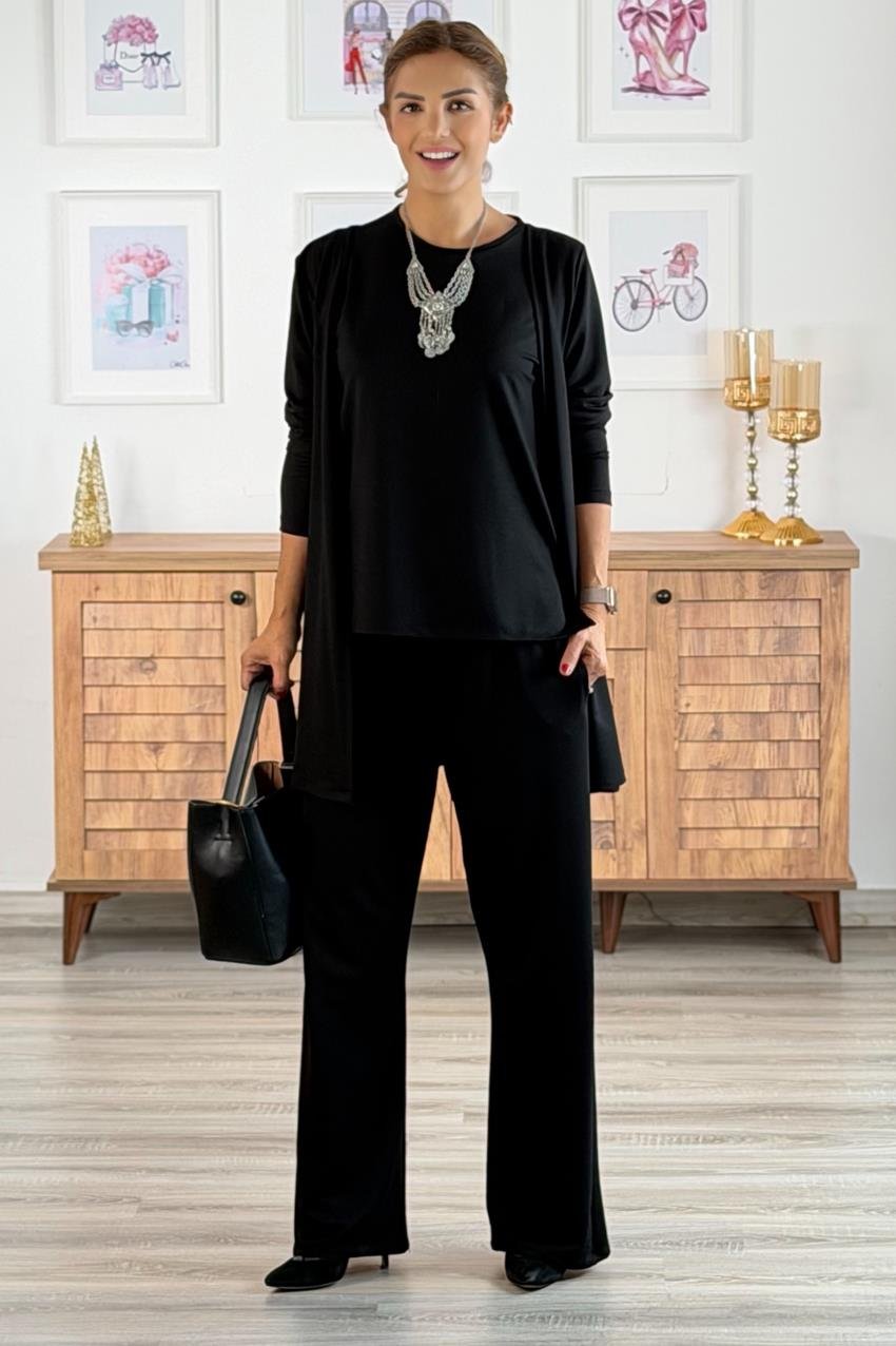 Yigit qiz dugonasini eshagini yalabdi