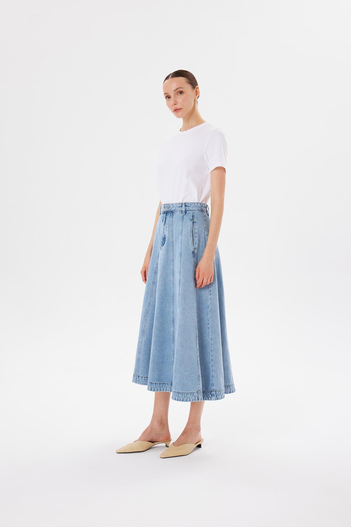 Yigit qiz pornosini sikadi Ajablanarli darajada chuqur blowjob