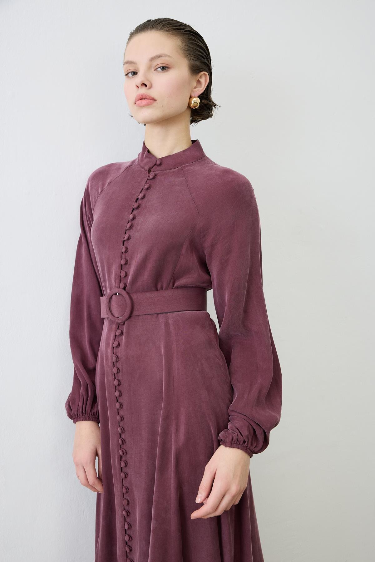 PRIME WASHED SILK BUTTONED BELT DRESS BURGUNDY