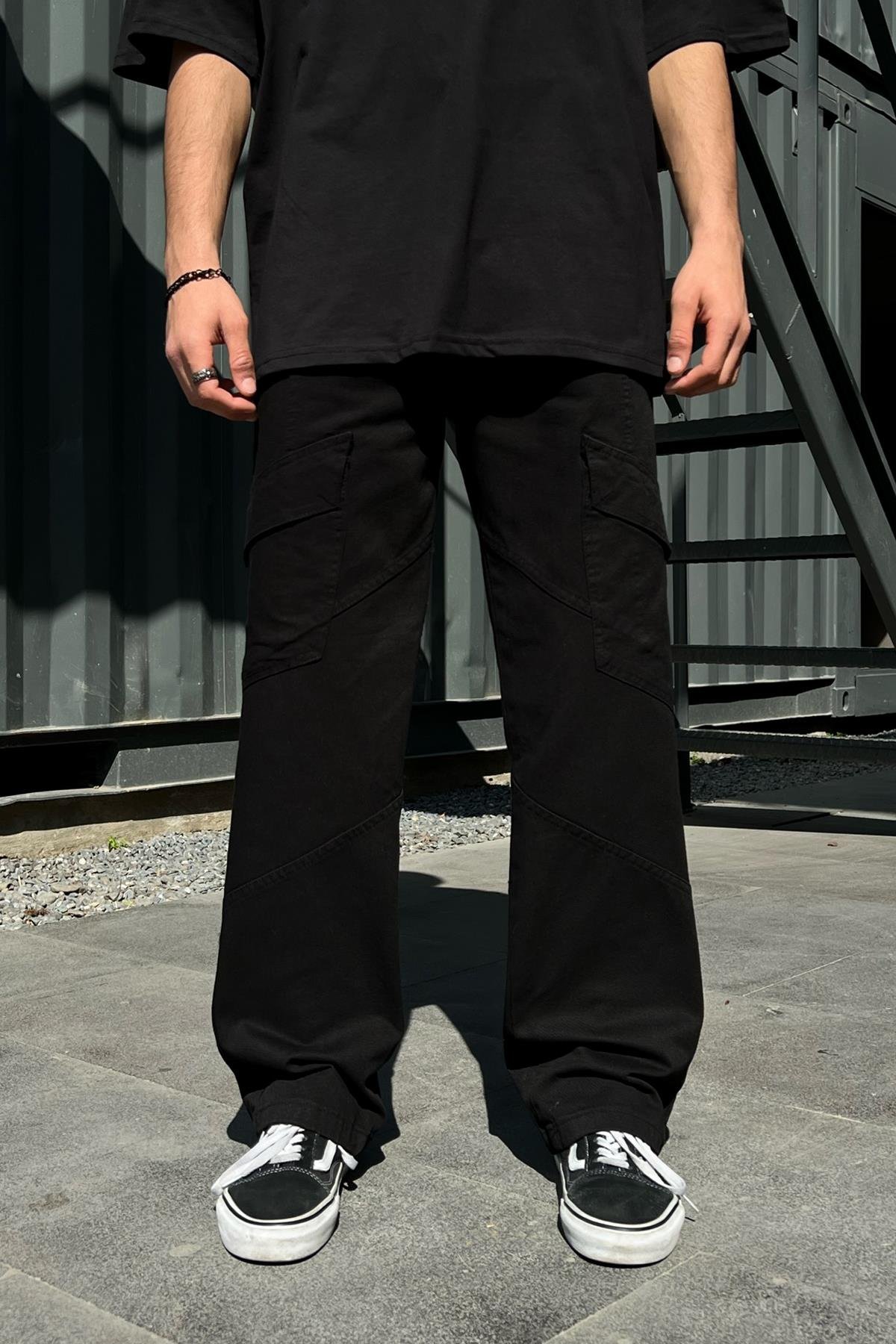 Siyah Cep Detaylı Regular Fit Kargo Pantolon - Flaw Wear