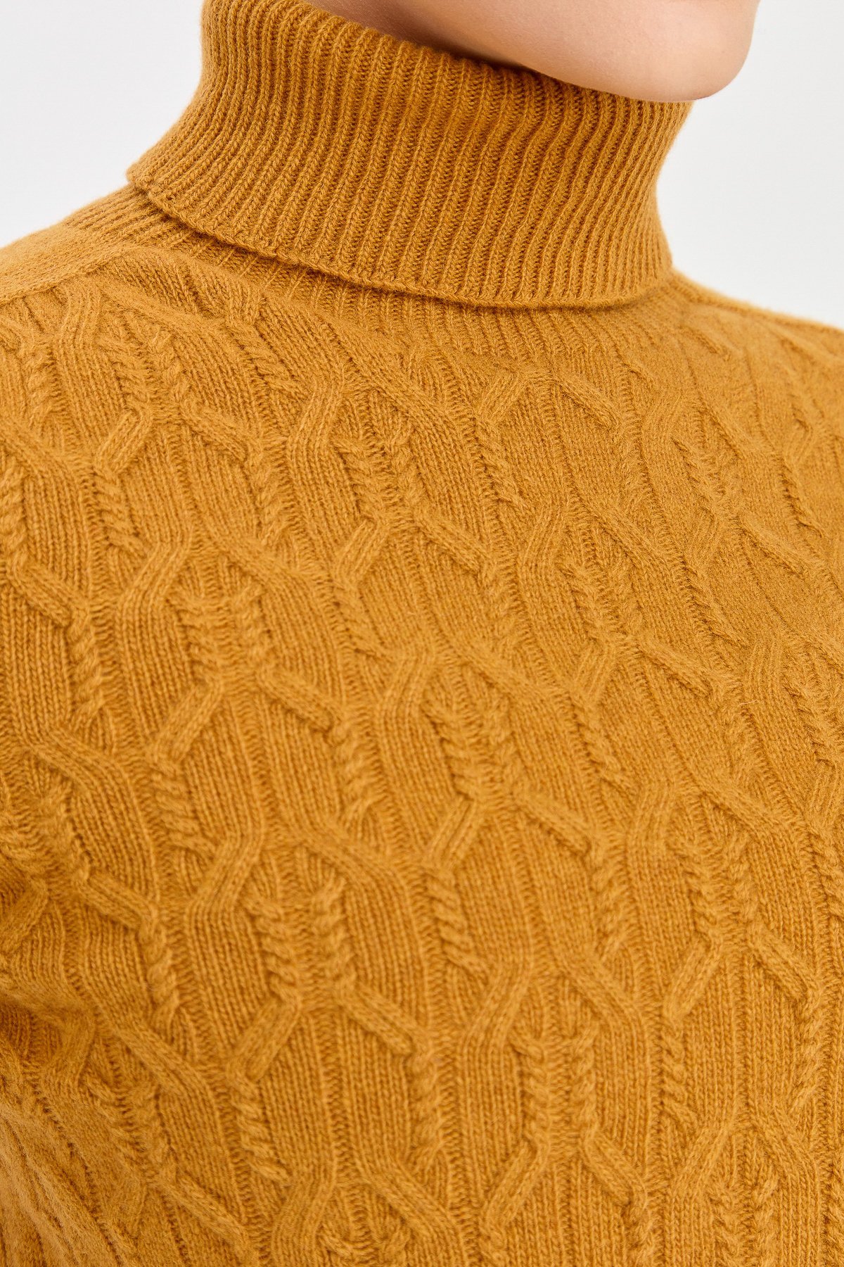 Women's Turtleneck Wool Sweater Mustard