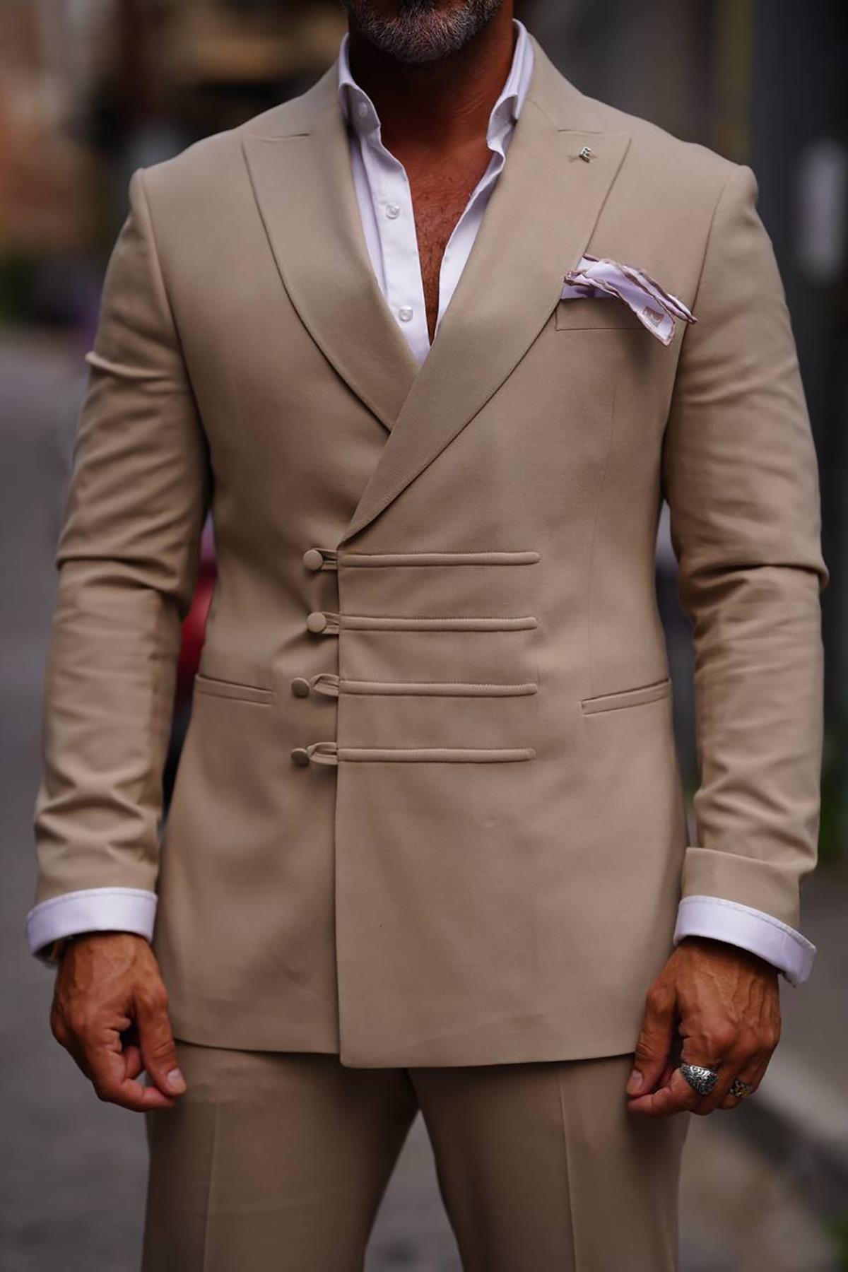 PREMIUM SUIT WITH QUADRUPLE BUTTON RACK PREMIUM SUIT WITH QUADRUPLE BUTTON RACK