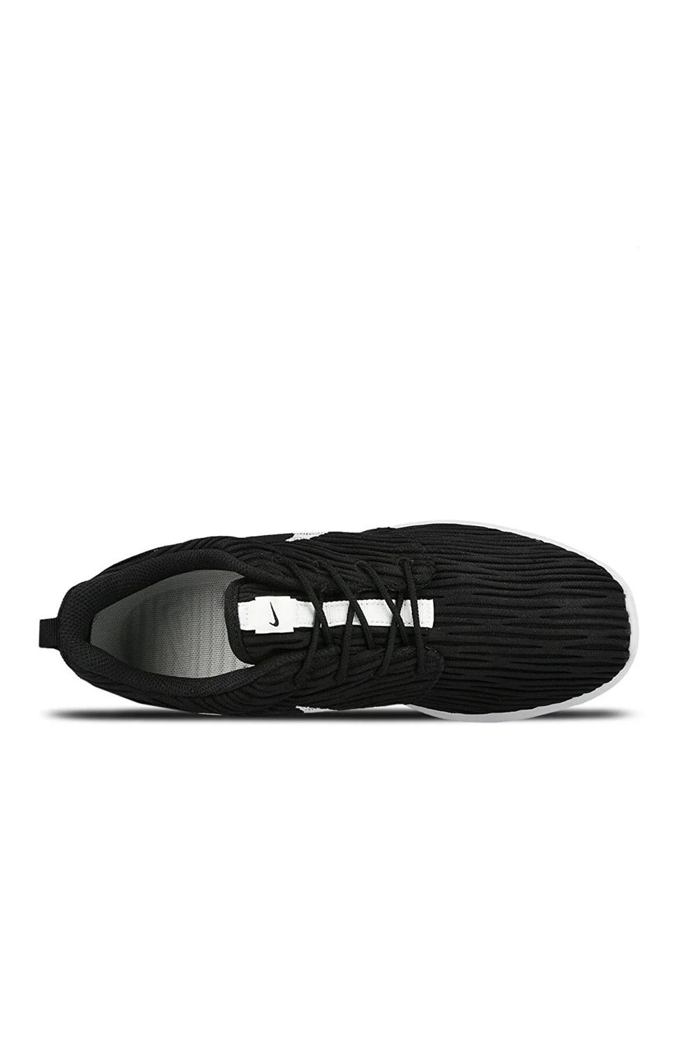 Nike Roshe One Kadın Ayakkabı 833818-010