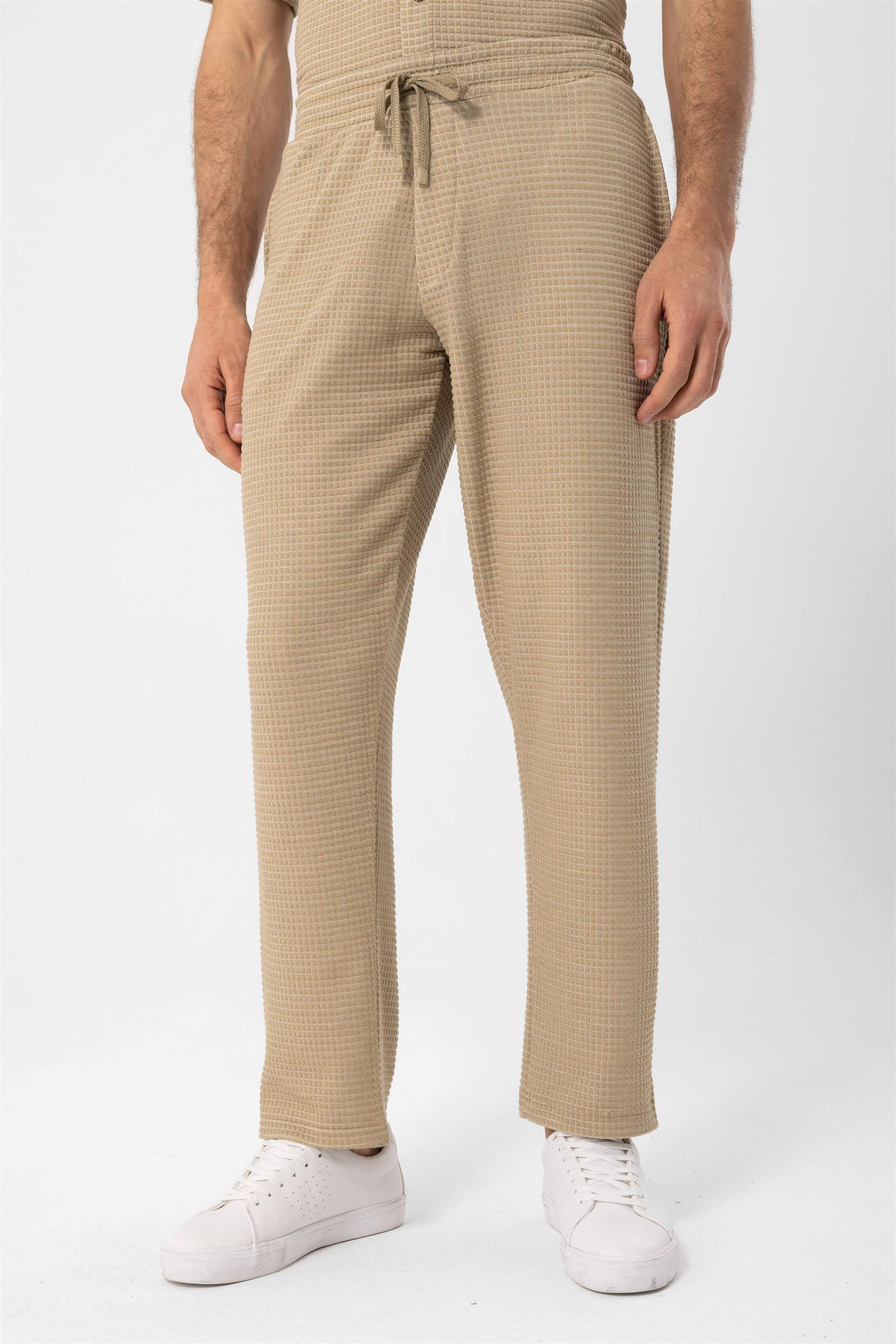 Fabric Patterned Comfortable Fit Men's Trousers