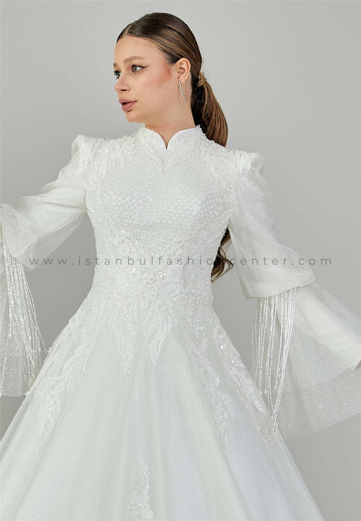 Wearing a white wedding outlet dress in a dream