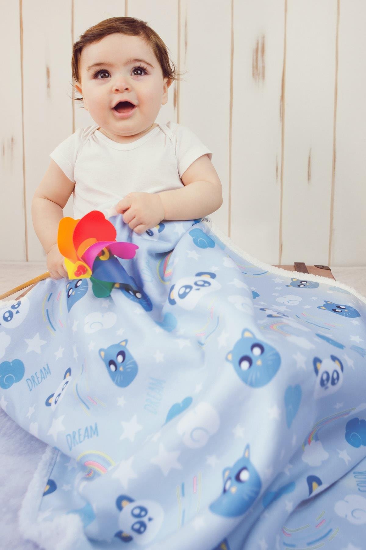 Bebek Beyaz Mavi Dream Fluffy Battaniyesi 80x100 cm