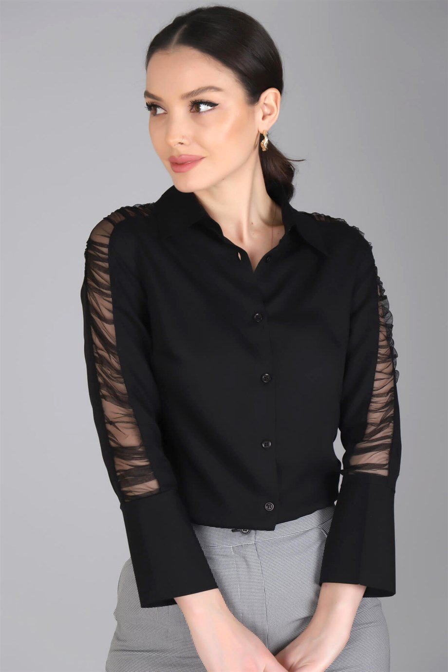Sweetness Kadın Siyah Kolları Tül Detaylı Likralı Gömlek