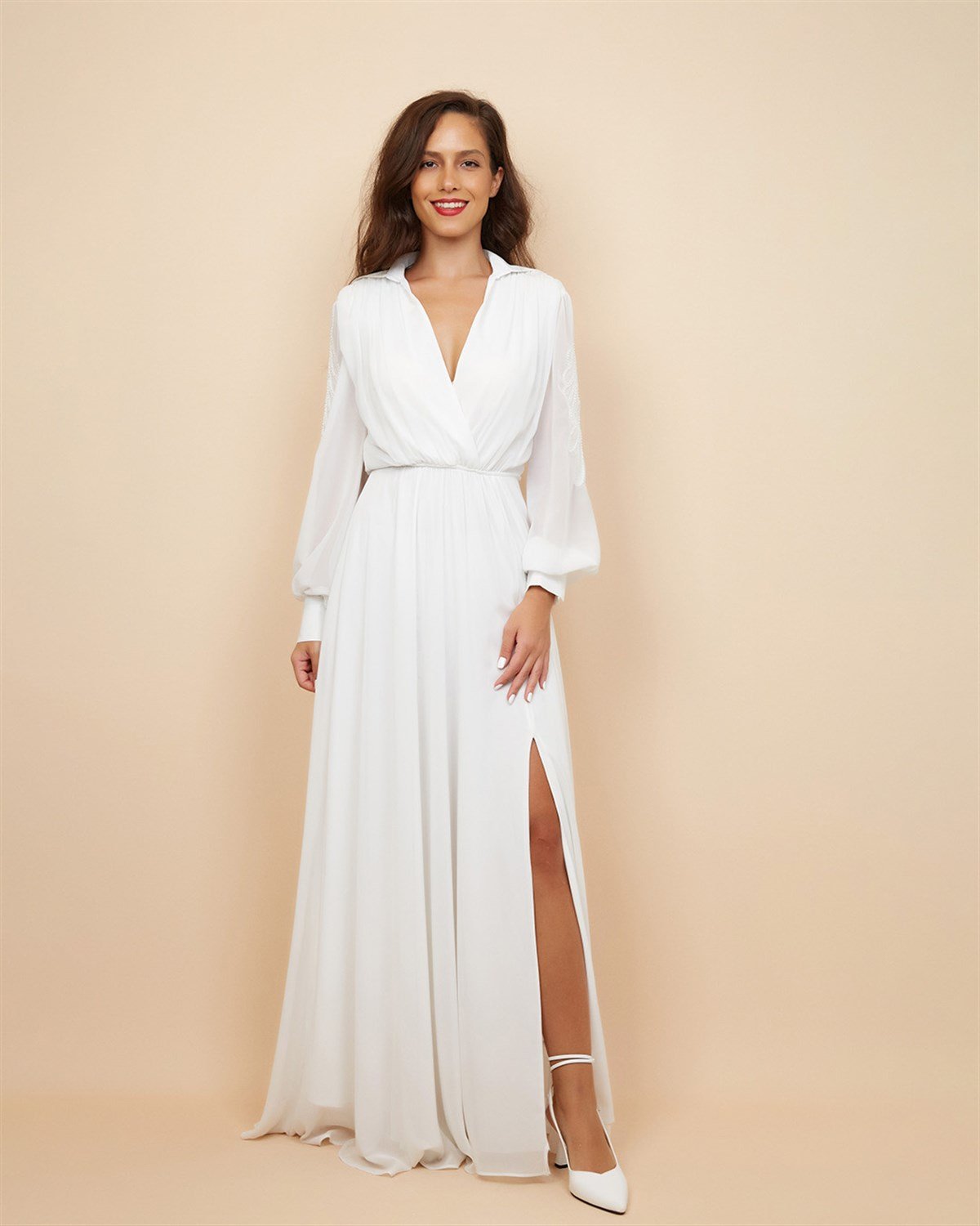 Beyaz Şifon Dış Çekim Elbisesi