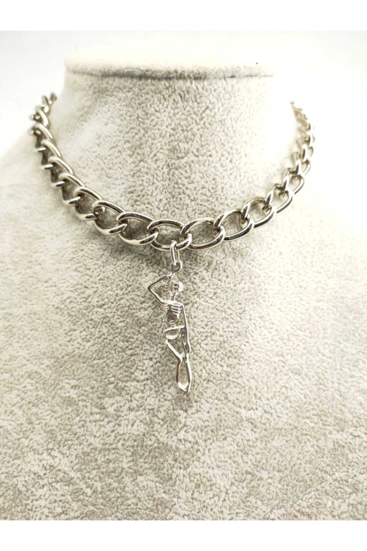 Skeleton choker 2024