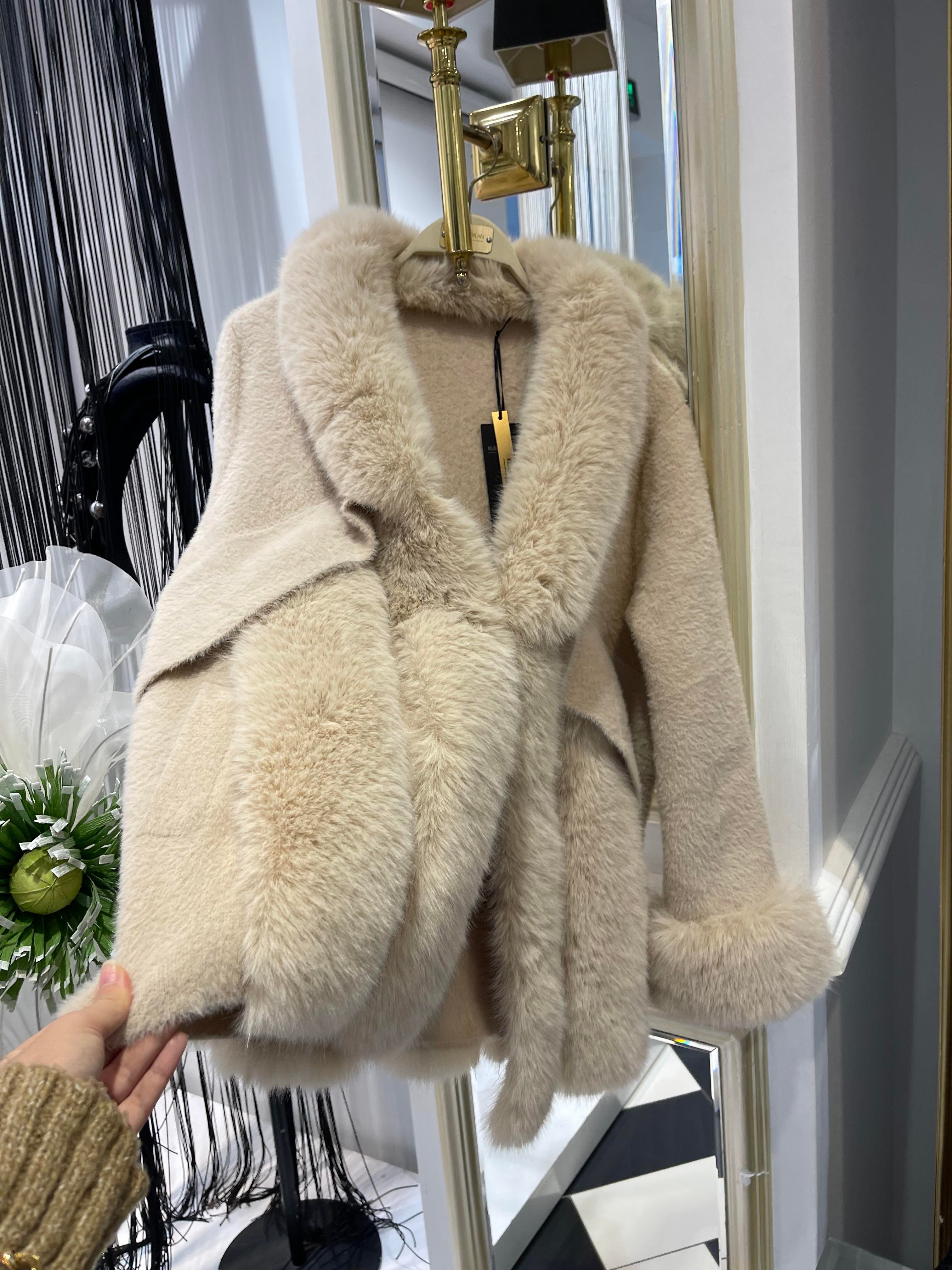 Kürk Yaka Angora