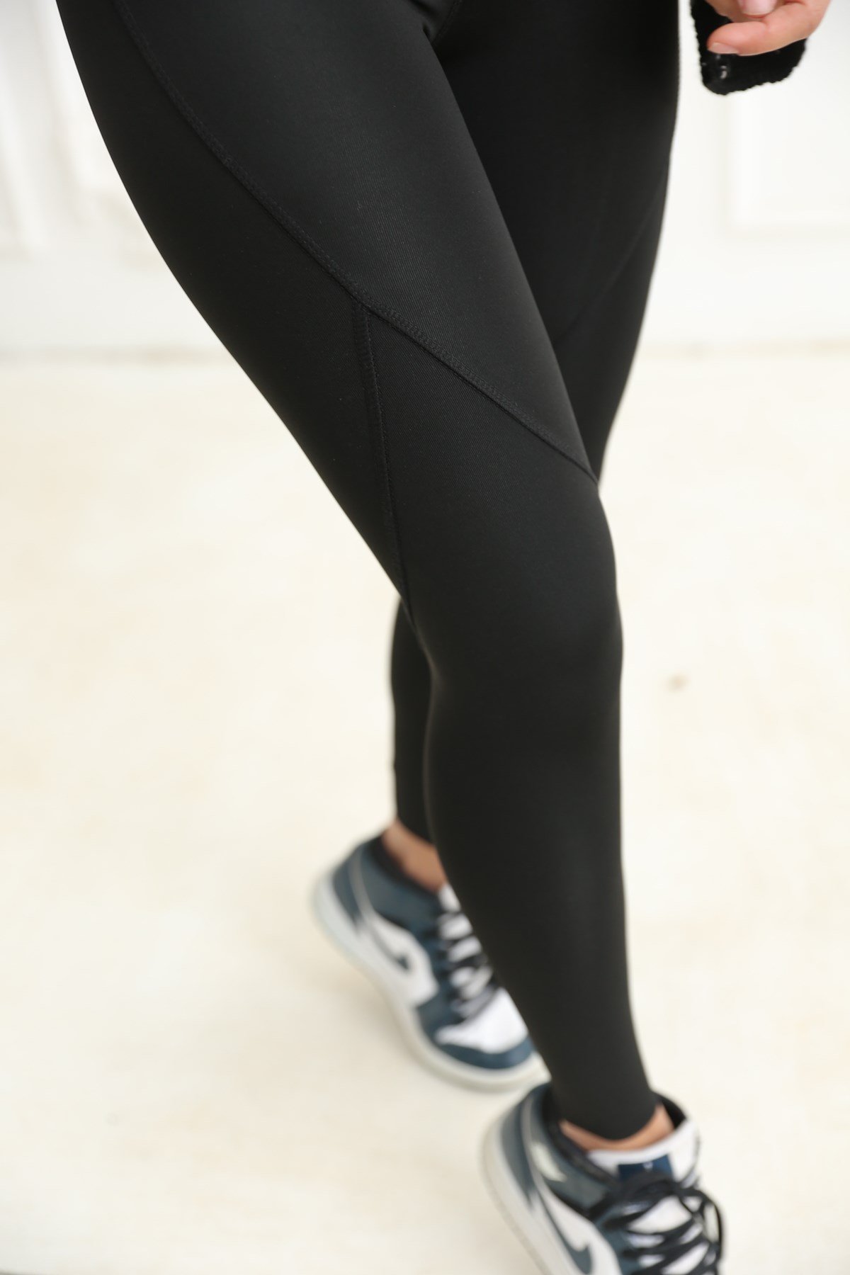 Bokira qiz bilan uy qurilishi jinsiy aloqa video Oyoqlari yoyilgan porno va mushuk surati