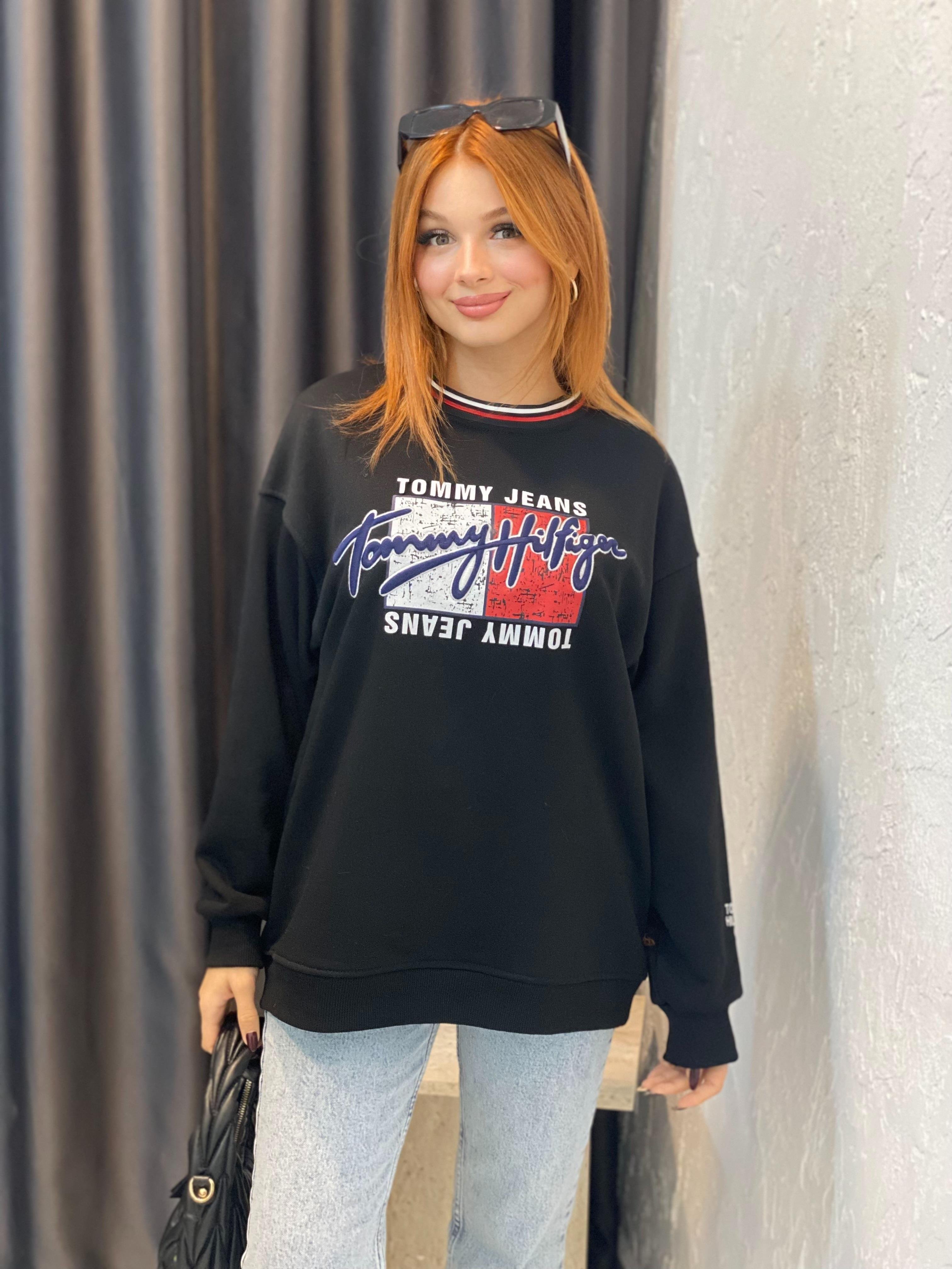 Siyah Marka Amblemli 3 İplik Şardonsuz Sweatshirt 